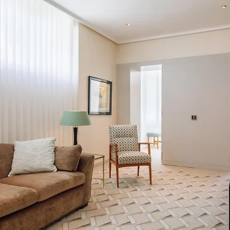Four Seasons Ritz מלון
