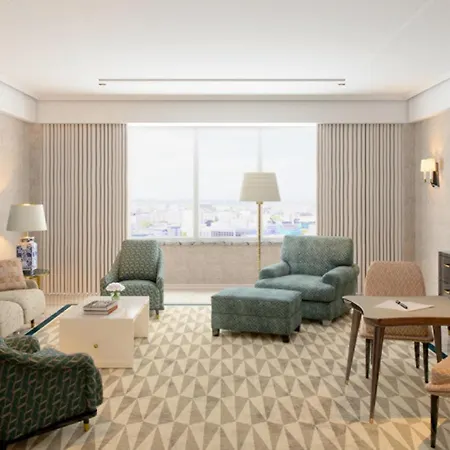 מלון Four Seasons Ritz