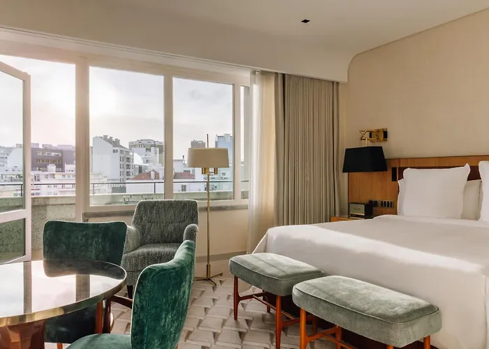 Four Seasons Ritz Hotel