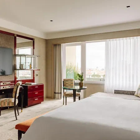 Four Seasons Ritz