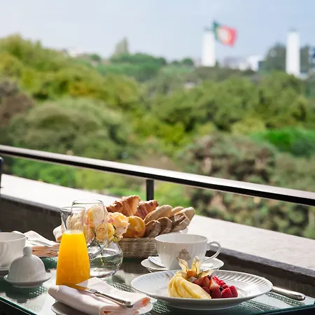 Four Seasons Ritz Hotel