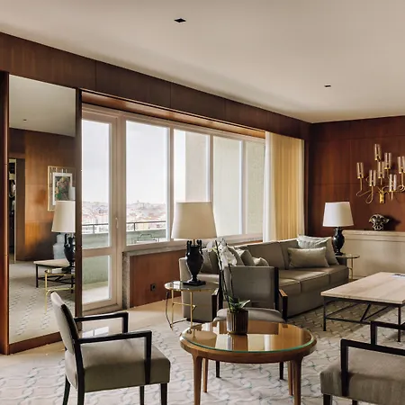 Four Seasons Ritz Hotel 5*