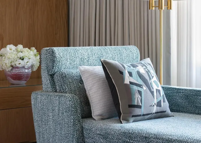 Отель Four Seasons Ritz 5*