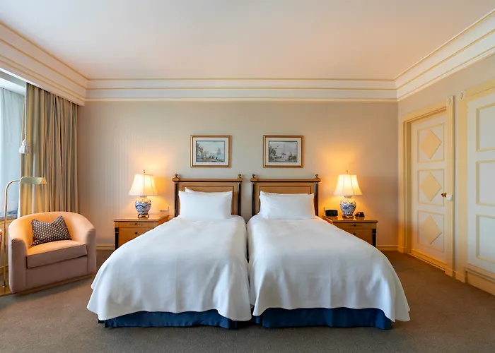 Four Seasons Ritz Отель