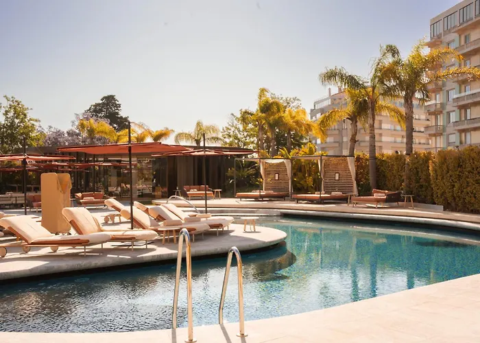 Four Seasons Ritz Отель