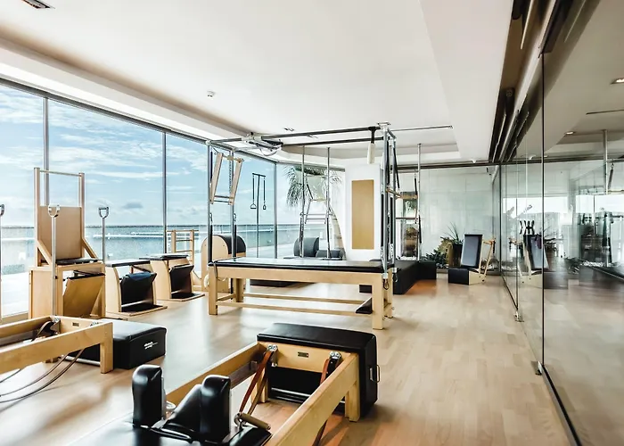 Отель Four Seasons Ritz