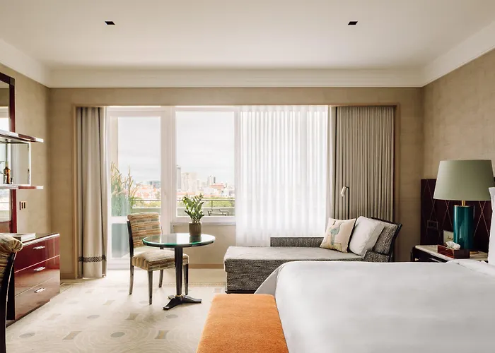 フォーシーズンズ リッツ 5*