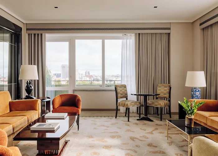 Four Seasons Ritz מלון