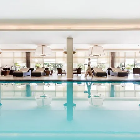 Four Seasons Ritz Hotel 5*