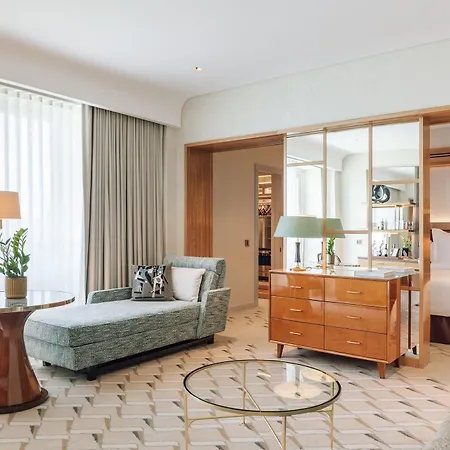 Four Seasons Ritz Hotel 5*
